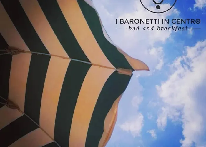 Alojamento de Acomodação e Pequeno-almoço I Baronetti In Centro 3*