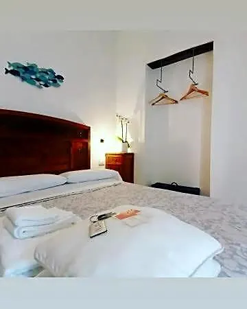 I Baronetti In Centro Bed & Breakfast 3*
